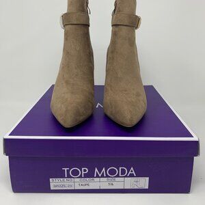 $70 Top Moda Women's Brazil Buckle Bootie " Almond Toe" Size 5.5 ~ Taupe